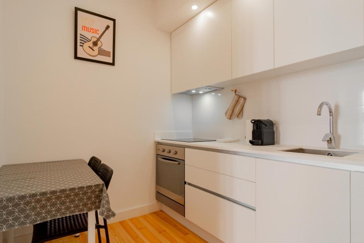 Charming Santos W/ Patio By Lovelystay Apartment Lissabon